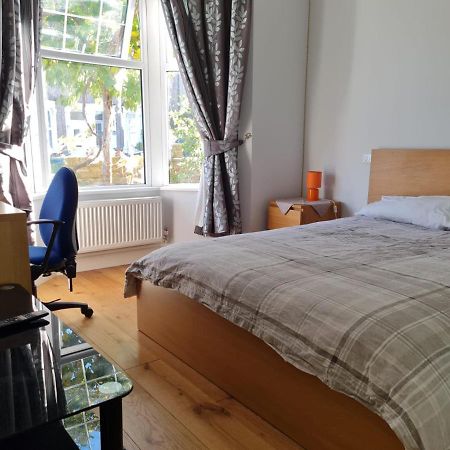 Daniari Guest Rooms Erith Eksteriør billede