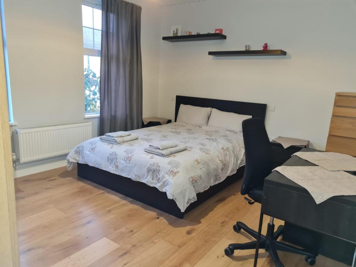 Daniari Guest Rooms Erith Eksteriør billede